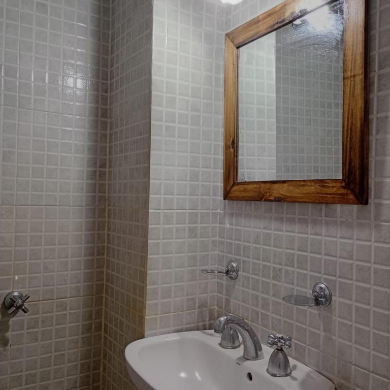 Departamento en Las Toninas - 2 ambientes con terraza - 300 mts del mar - Apartamento de 1 dormitorio - 18