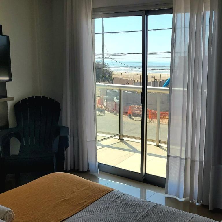 Mar del Este - Estudio con balcón - 10