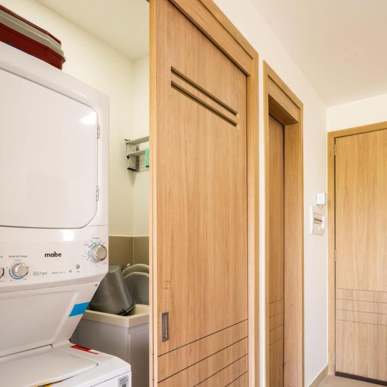 Apartamento con laguna de aguas cristalinas - Family Suite with Balcony - 3