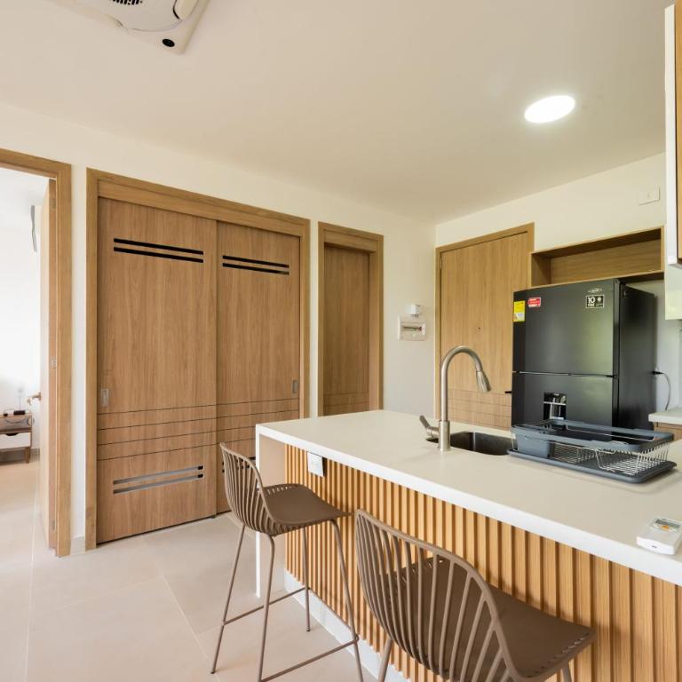 Apartamento con laguna de aguas cristalinas - Family Suite with Balcony - 2