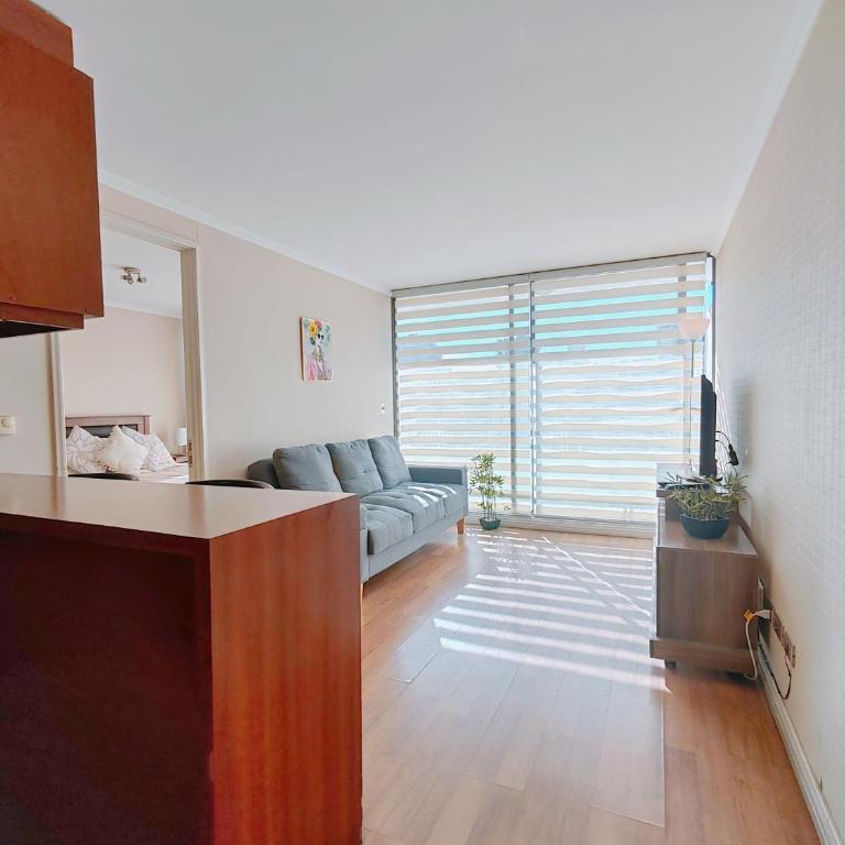 Ubicación ideal! Cálido Departamento a pasos de la playa - One-Bedroom Apartment with City View - 2