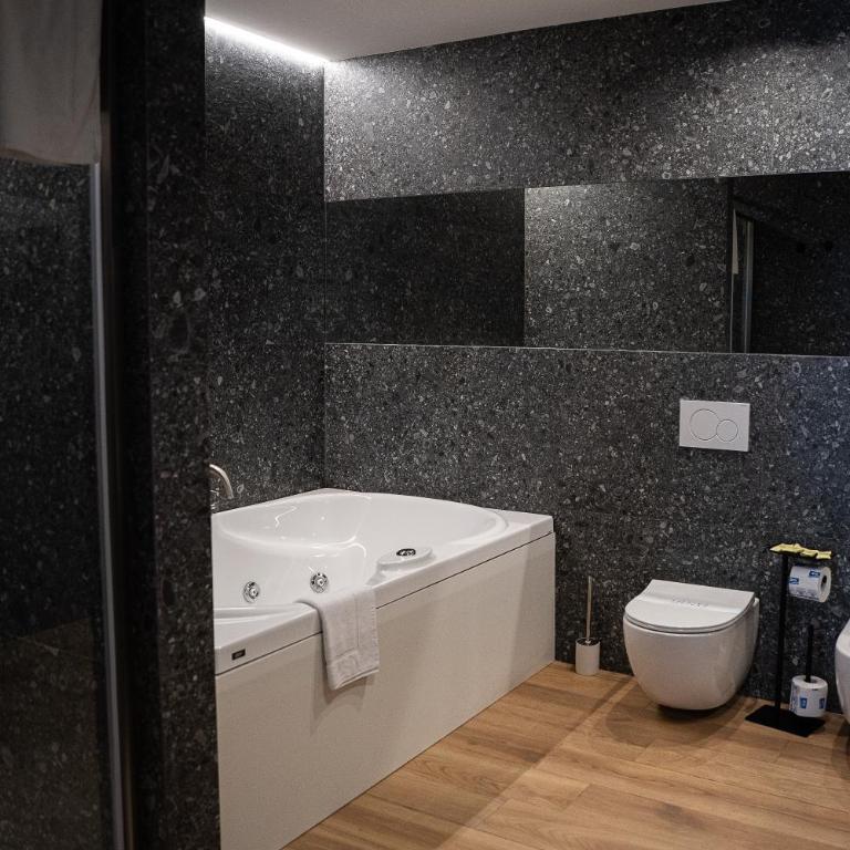 Primo Piano Acireale - Room & Relax - Suite con Vasca Idromassaggio - 1