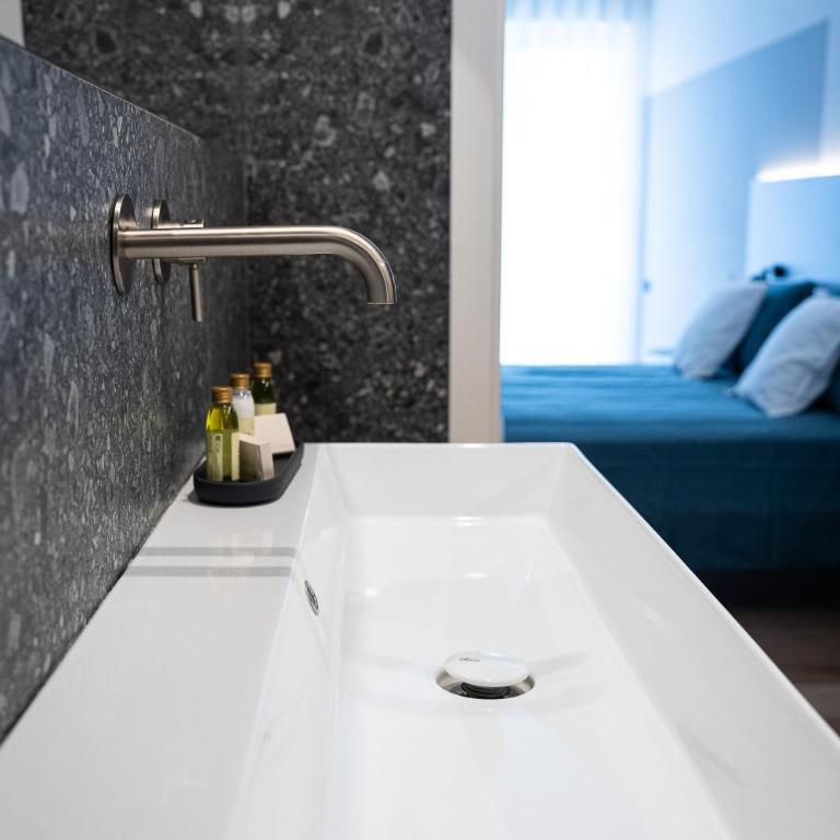 Primo Piano Acireale - Room & Relax - Suite con Vasca Idromassaggio - 3