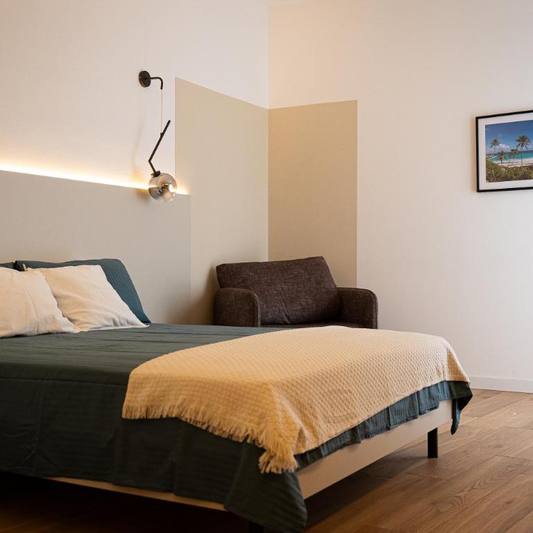Primo Piano Acireale - Room & Relax - Camera Matrimoniale con Letto Supplementare - 12
