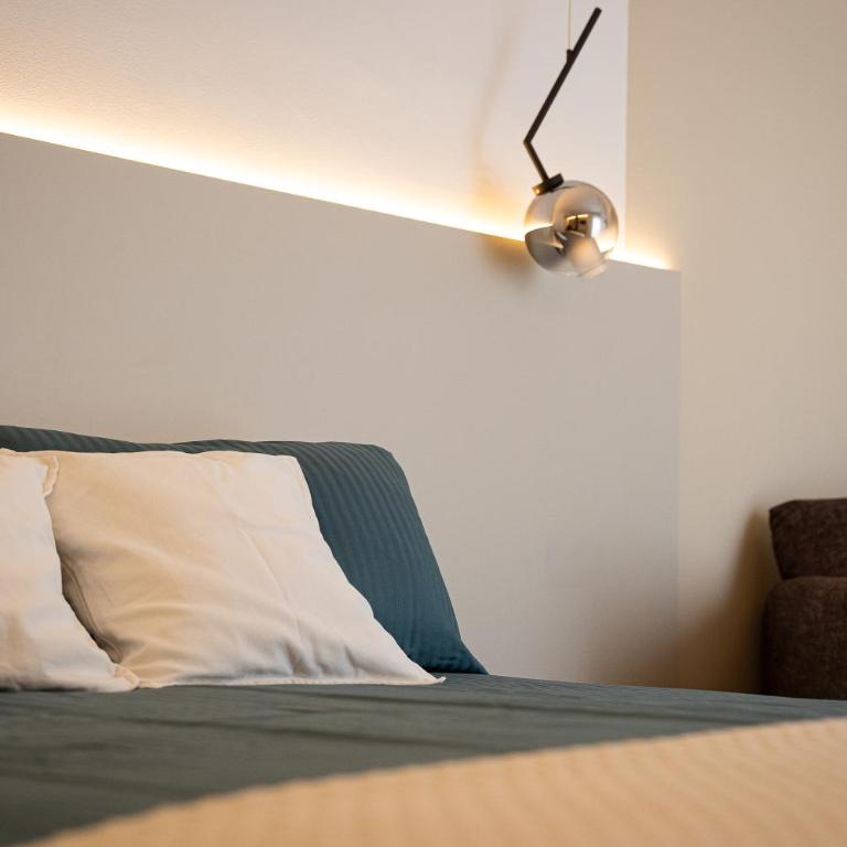 Primo Piano Acireale - Room & Relax - Camera Matrimoniale con Letto Supplementare - 13