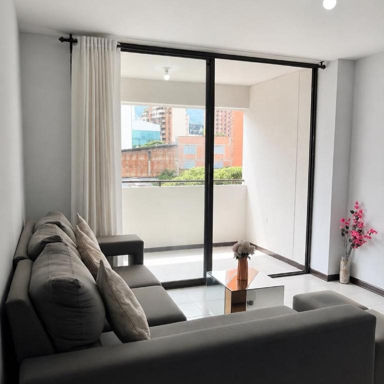 Spacious 4-Bedroom 8 Guests Near Neomundo - One-Bedroom Apartment - 7