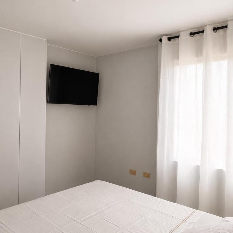 Spacious 4-Bedroom 8 Guests Near Neomundo - One-Bedroom Apartment - 12