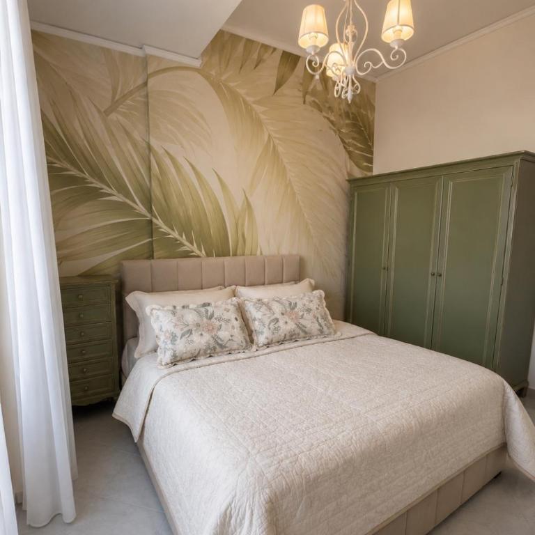 Panoramic Apartment Sea & Vesuvio View, Sorrento Center, COSTA DEL SOLE - Three-Bedroom Apartment with Sea View - 21