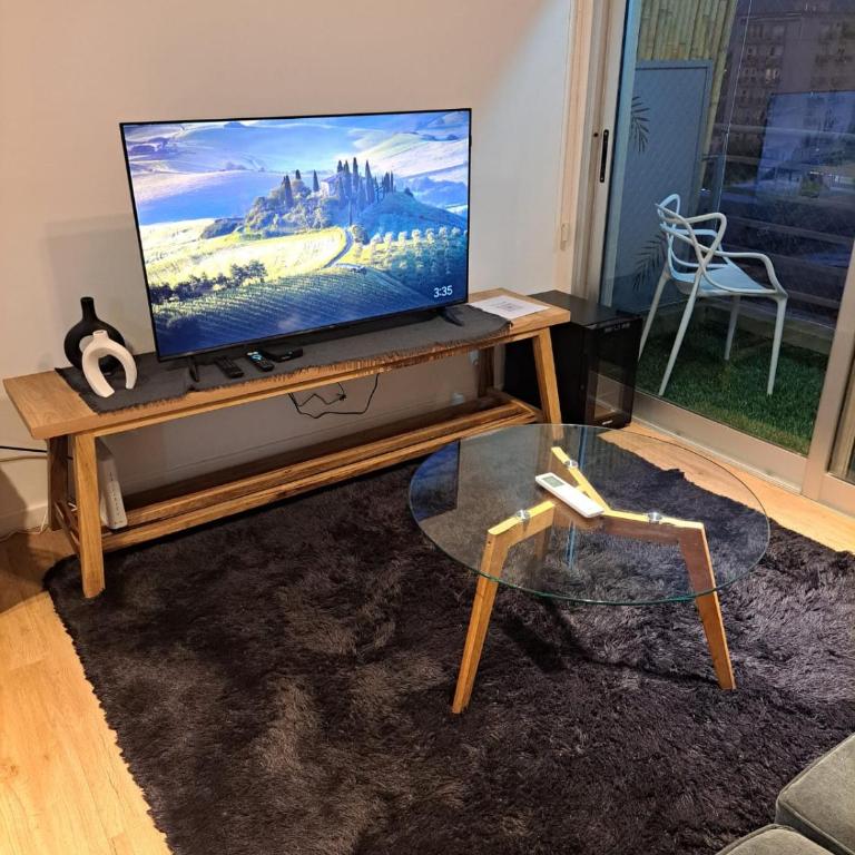 A&J Home - One-Bedroom Apartment - 8