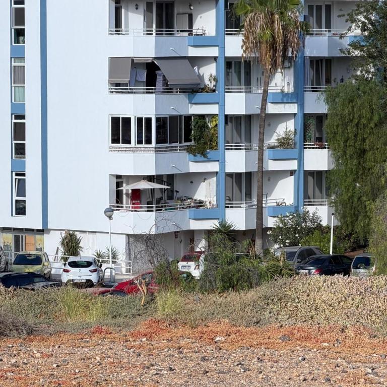 Island Paradise a studio with a kitchenette, private bathroom and balcony, in a complex with 3 swimming pools, 800m away from the ocean front - Appartement 1 Chambre - 52