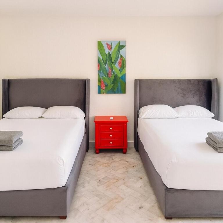 301 Apartment Hotel Zone 10 min walk to the Beach - Three-Bedroom Apartment - 8