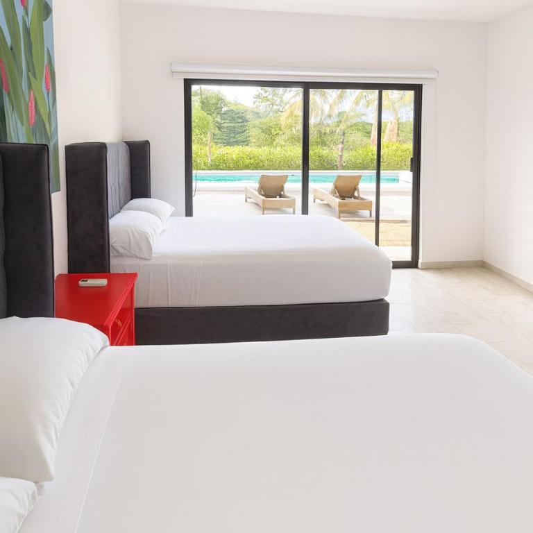 301 Apartment Hotel Zone 10 min walk to the Beach - Three-Bedroom Apartment - 13