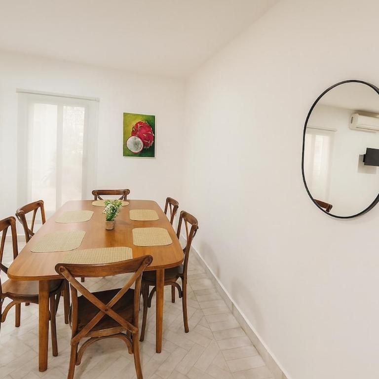 301 Apartment Hotel Zone 10 min walk to the Beach - Three-Bedroom Apartment - 16