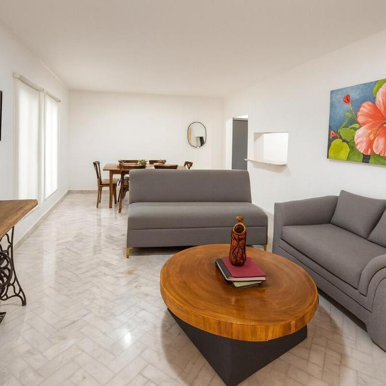 301 Apartment Hotel Zone 10 min walk to the Beach - Three-Bedroom Apartment - 19