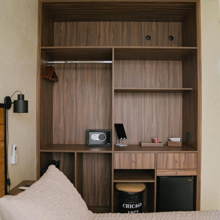 Guesthouse Mendoza - Deluxe Queen Room - 2