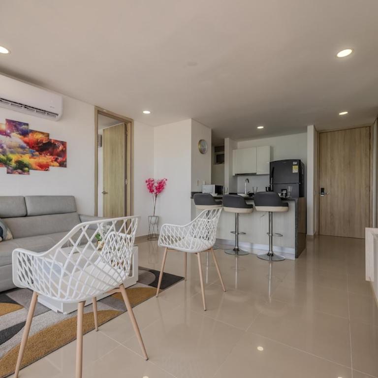 Luxury apto ocean View 2BR Great location - Two-Bedroom Deluxe Apartment with Harbor View - 7