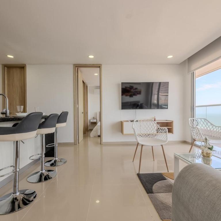 Luxury apto ocean View 2BR Great location - Two-Bedroom Deluxe Apartment with Harbor View - 10