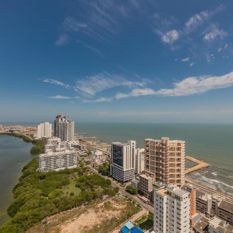 Luxury apto ocean View 2BR Great location - Two-Bedroom Deluxe Apartment with Harbor View - 12