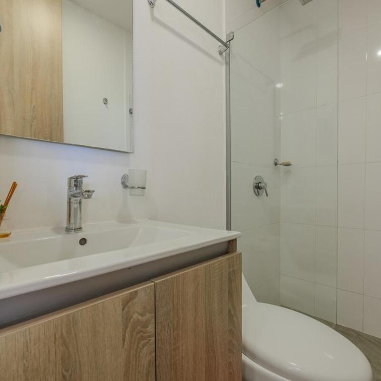 Luxury apto ocean View 2BR Great location - Two-Bedroom Deluxe Apartment with Harbor View - 13