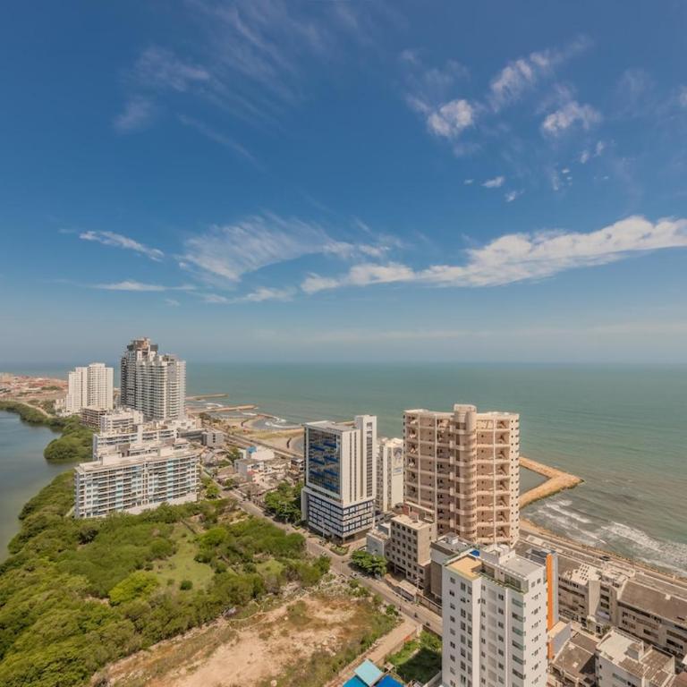 Luxury apto ocean View 2BR Great location - Two-Bedroom Deluxe Apartment with Harbor View - 22