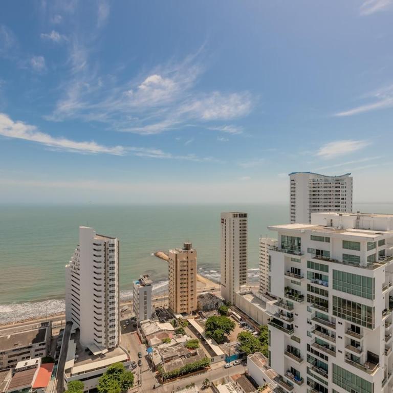 Luxury apto ocean View 2BR Great location - Two-Bedroom Deluxe Apartment with Harbor View - 23