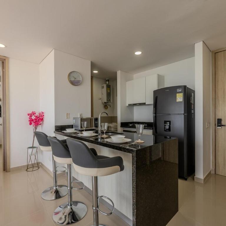Luxury apto ocean View 2BR Great location - Two-Bedroom Deluxe Apartment with Harbor View - 33