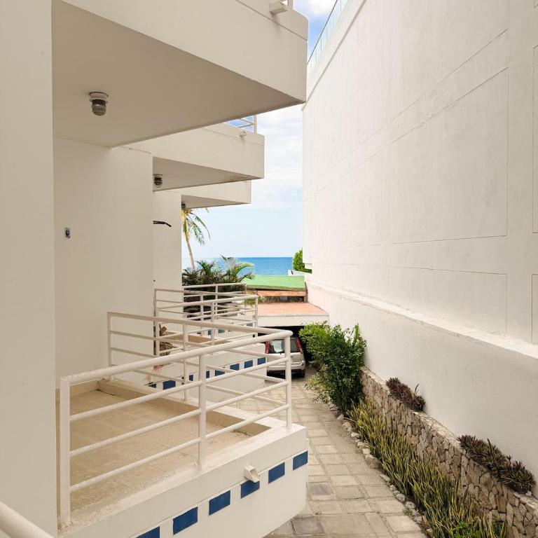 Apto en primera linea de playa - Two-Bedroom Apartment - 4