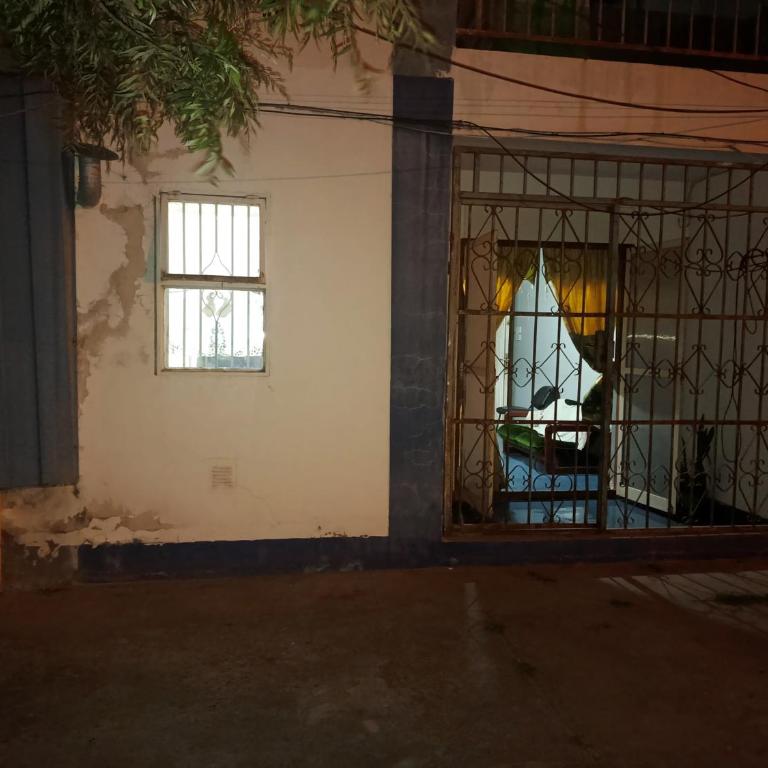 Departamento con 3 habitaciones en la ciudad de la banda - Two-Bedroom Apartment - 8