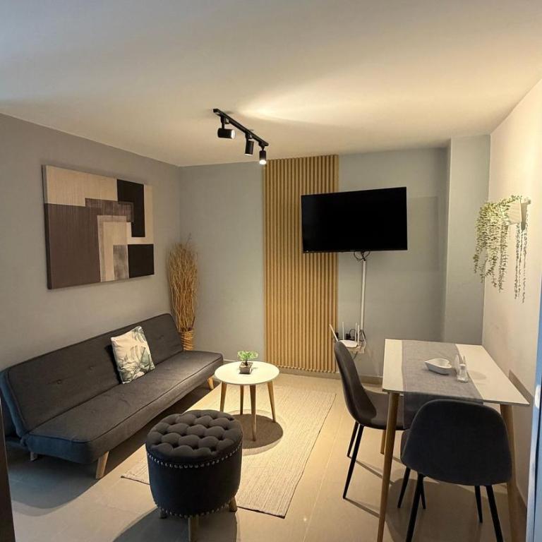 Hermosos Apartamentos con excelente ubicacion - One-Bedroom Apartment - 2