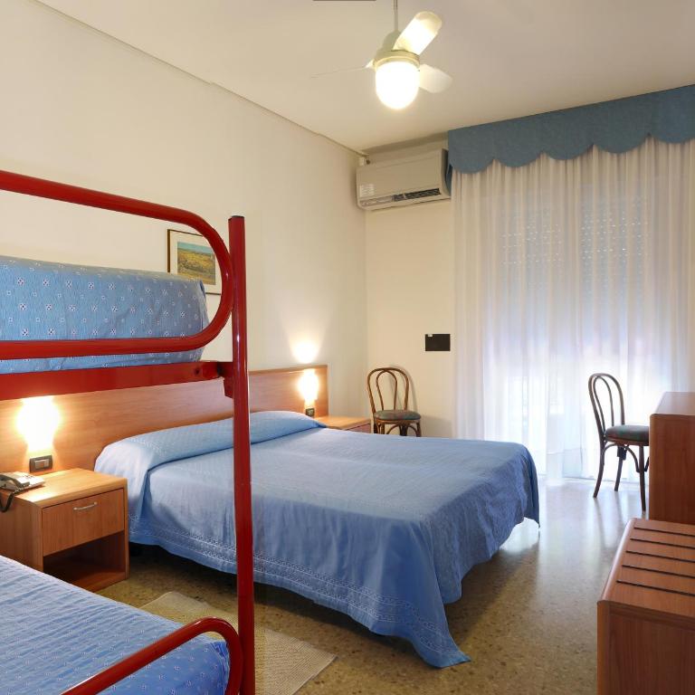 Hotel Bellaria - Camera Tripla - 4