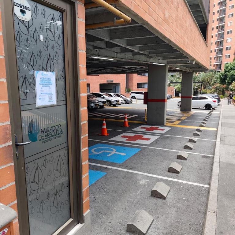 Medellín view loft vista City Pool gym - Apartamento de 3 dormitorios - 23