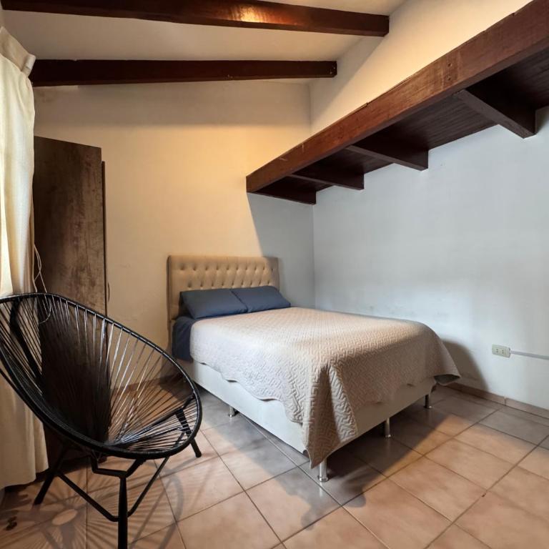 Dúplex con encanto en zona top, cerca de Plaza Blacutt - Apartamento de 1 dormitorio - 2