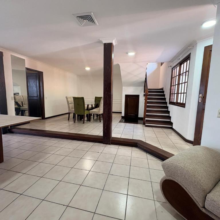 Dúplex con encanto en zona top, cerca de Plaza Blacutt - Apartamento de 1 dormitorio - 14