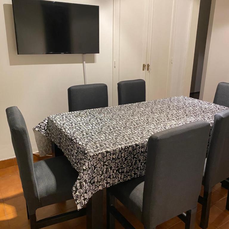 Tia Apartment/Retiro 4 amb, cerca Teatro Colon - Two-Bedroom Apartment - 4