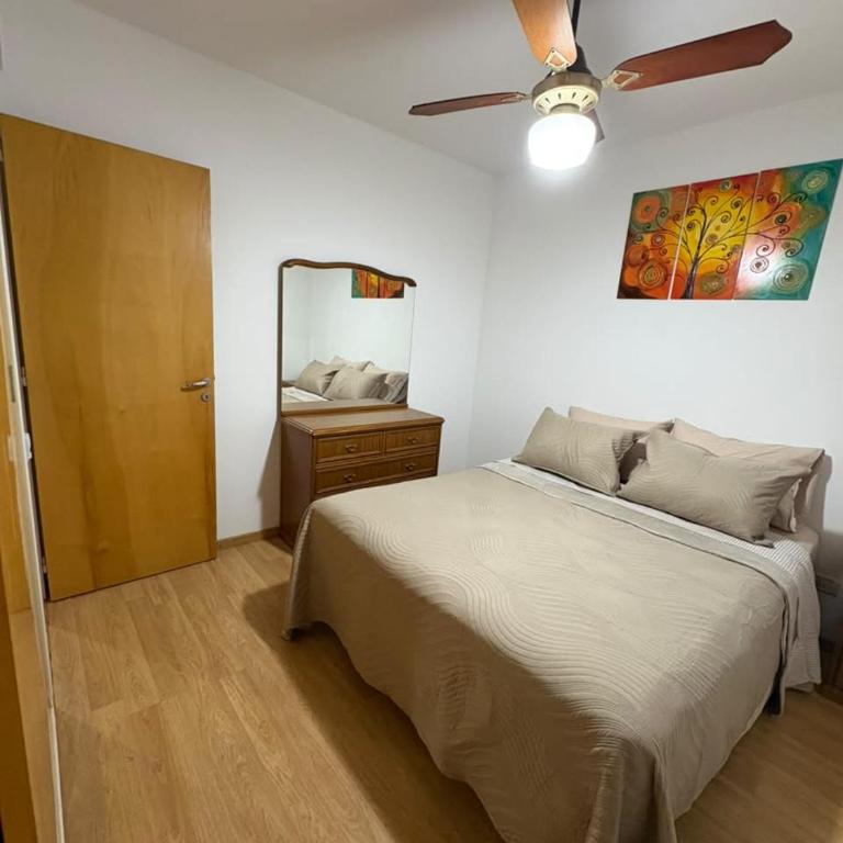 Departamento 2 dormitorios luminoso y amplio cerca del río y Monumento - Two-Bedroom Apartment - 11