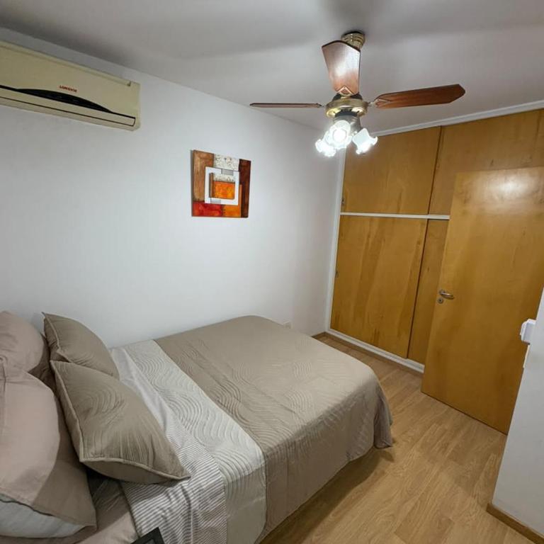 Departamento 2 dormitorios luminoso y amplio cerca del río y Monumento - Two-Bedroom Apartment - 16