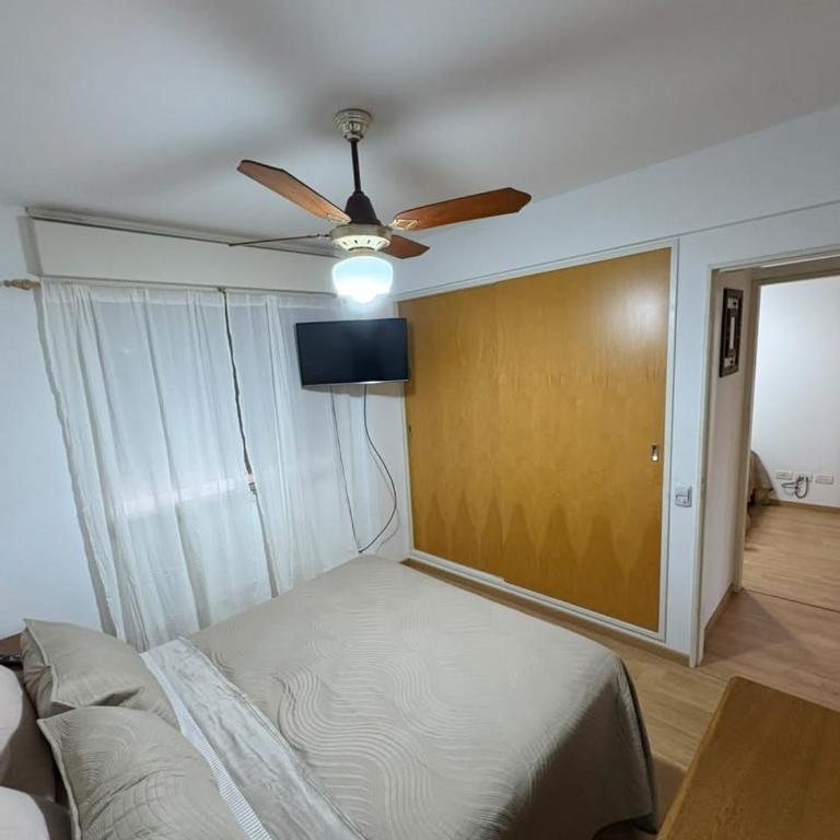 Departamento 2 dormitorios luminoso y amplio cerca del río y Monumento - Two-Bedroom Apartment - 12