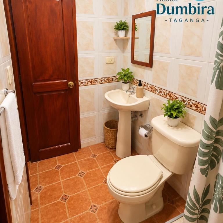 Hostal Dumbira - Habitación Triple con baño privado - 5