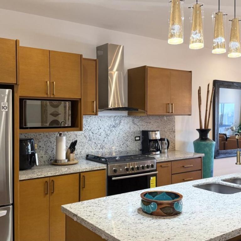 Close to town condo Olas 242 - Apartamento - 49