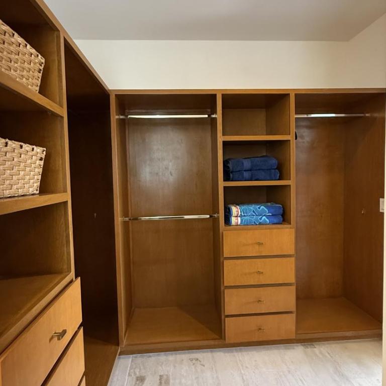Close to town condo Olas 242 - Apartamento - 56