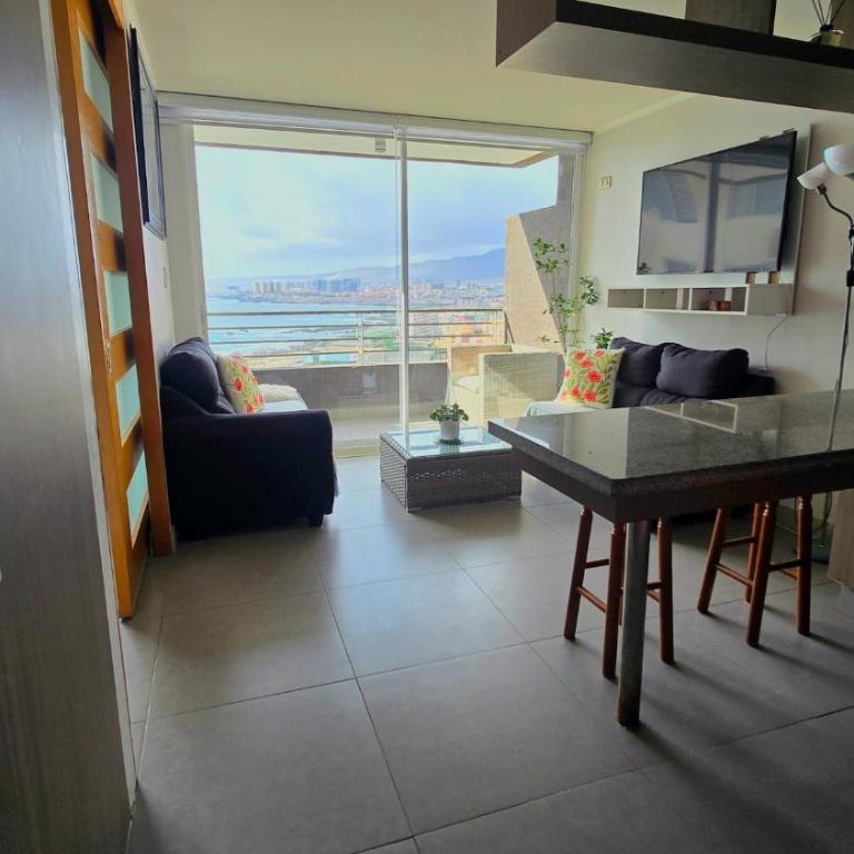 Piso 15, vista al norte, mar, incluye estacionamiento - One-Bedroom Apartment - 2