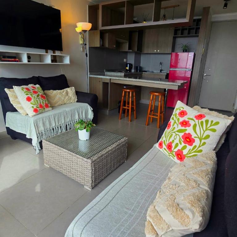 Piso 15, vista al norte, mar, incluye estacionamiento - One-Bedroom Apartment - 3