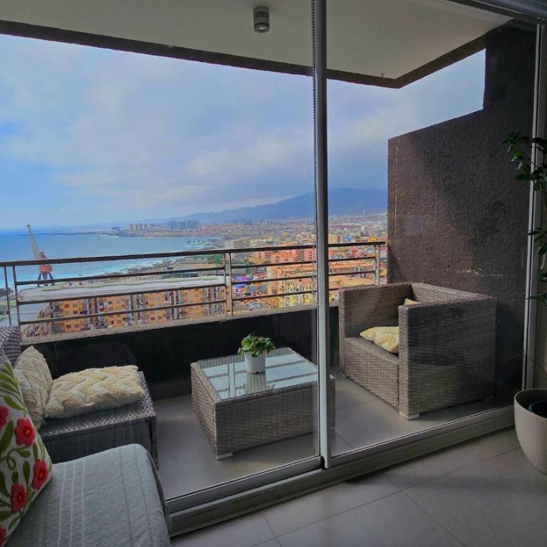 Piso 15, vista al norte, mar, incluye estacionamiento - One-Bedroom Apartment - 4