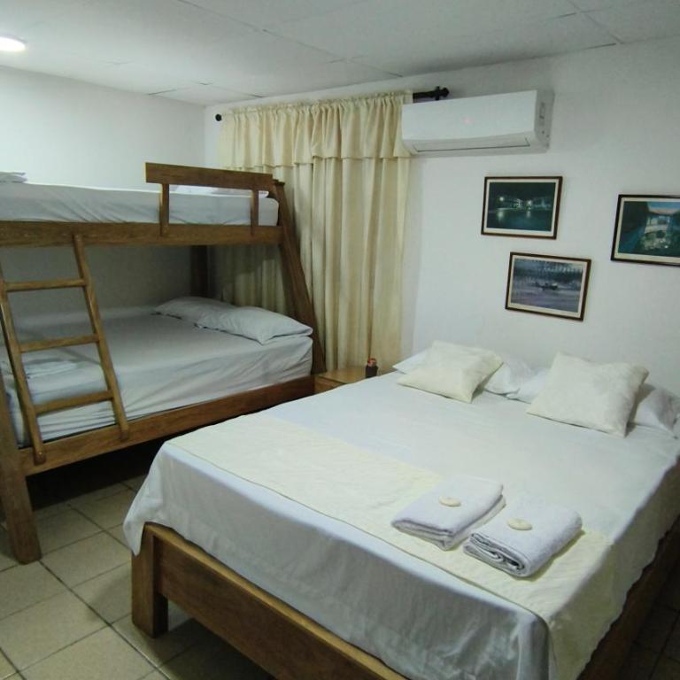 Casa Aranza - Double or Twin Room with Private Bathroom - 4