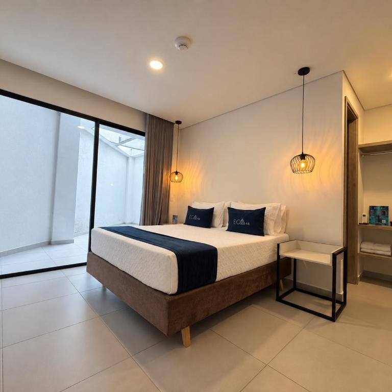 Hotel ECO 44 - Double Room with Patio - 5