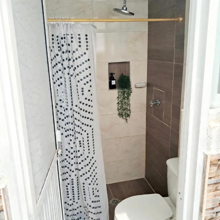 habitación cali porvenir - Habitación Doble con baño privado - 2
