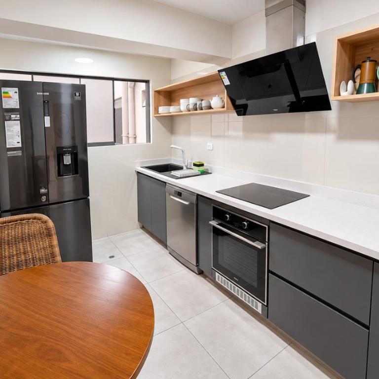 Spacious 3BR in Miraflores - Balcony - Three-Bedroom Apartment - 6