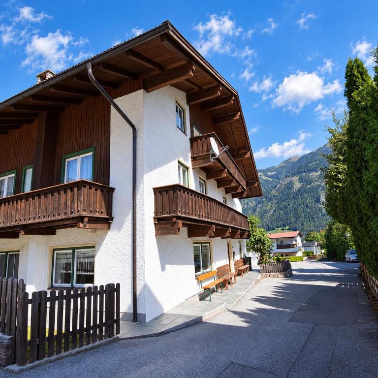 Chalet in Fügen near Spieljochbahn - Ferienhaus mit 6 Schlafzimmern - 39