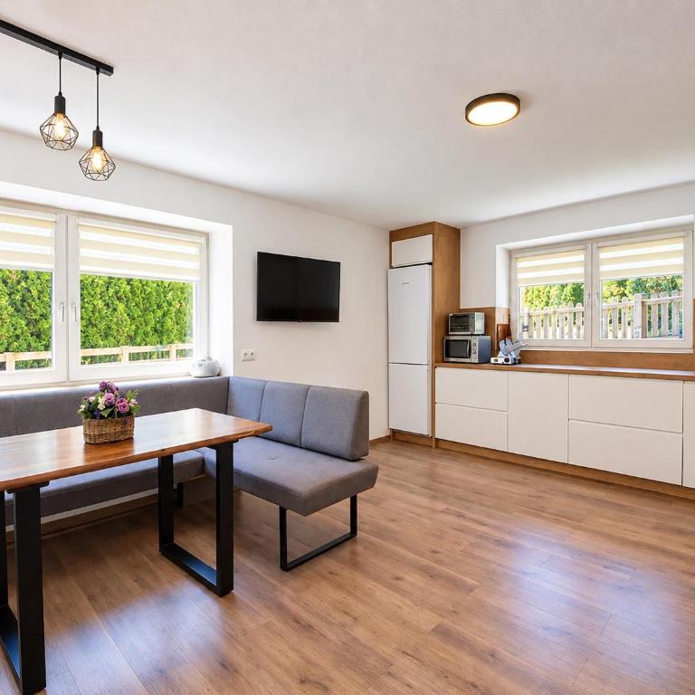 Chalet in Fügen near Spieljochbahn - Ferienhaus mit 6 Schlafzimmern - 53