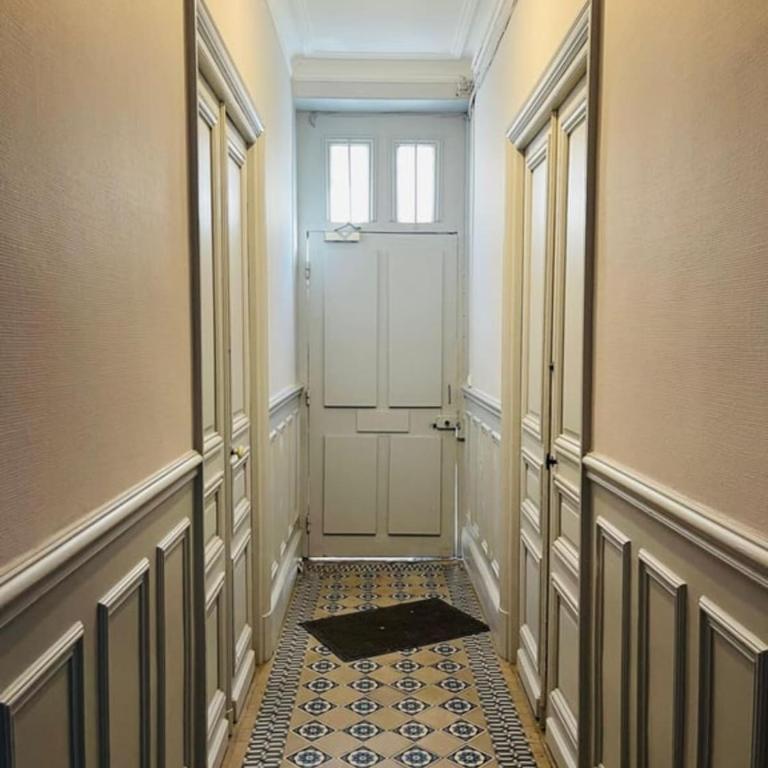 Charmante maison triplex avec jardin - Maison de Vacances - 9